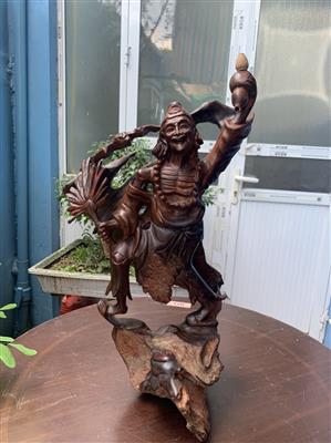 Tượng Phật Sống Tượng Tế Công Gỗ Trắc Việt Liền Khối, Tượng Tế Công xông trầm Gỗ Trắc Quý Hiếm