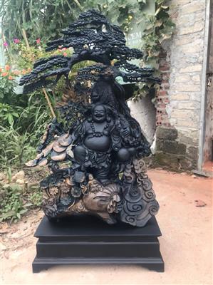 Tượng Phật Di Lặc Gỗ Mun Sừng, Tượng Di Lặc Đứng Gánh Đào Đứng Cây Tùng Gỗ Mun Sừng Quý Hiếm