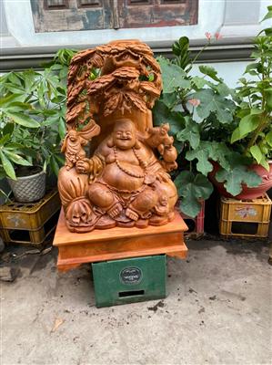 Tượng Phật Di Lặc Gỗ Ngọc Am Thơm Nức, Tượng Di Lặc Ngự Tùng Gỗ Ngọc Am Liền Khối