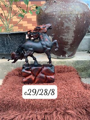 Tượng Ngựa Phong Thủy, Tượng Ngựa Đơn Gỗ Trắc